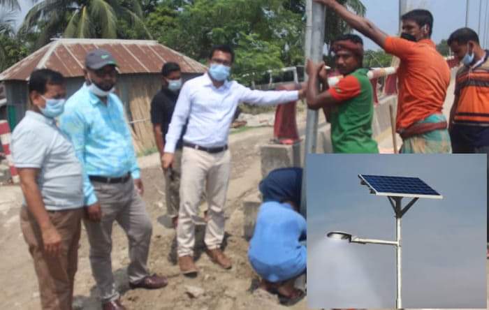 কাশিয়ানীতে সোলার স্ট্রিট লাইট স্থাপনের কাজের  শুভ উদ্বোধন করেন মোঃ আতিকুল ইসলাম।