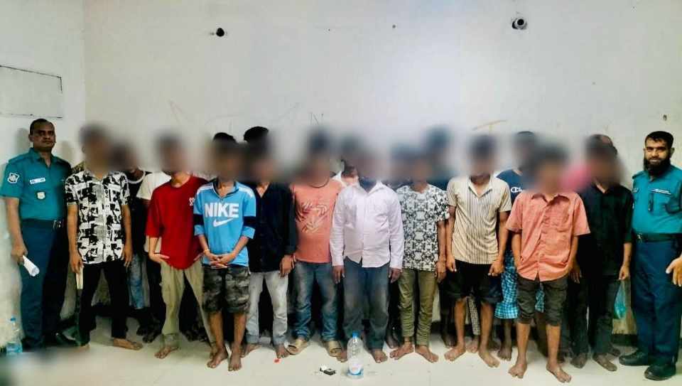 রাজধানী মোহাম্মদপুর থানা পুলিশের অভিযানে পেশাদার মাদক কারবারিসহ আটক- ২৫