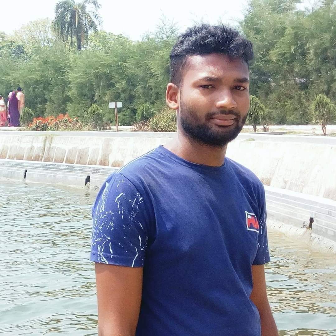 নাটোরের বড়াইগ্রামে বাসচাপায় মোটরসাইকেল মেকার নিহত।