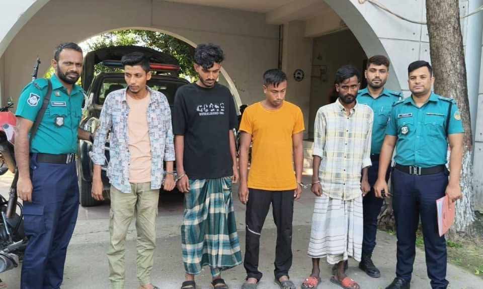 গাজীপুরে পুলিশ ক্যাম্প উদ্বোধনের ২৪ ঘণ্টার মধ্যেই দুর্ধর্ষ ৪ ডাকাত আটক