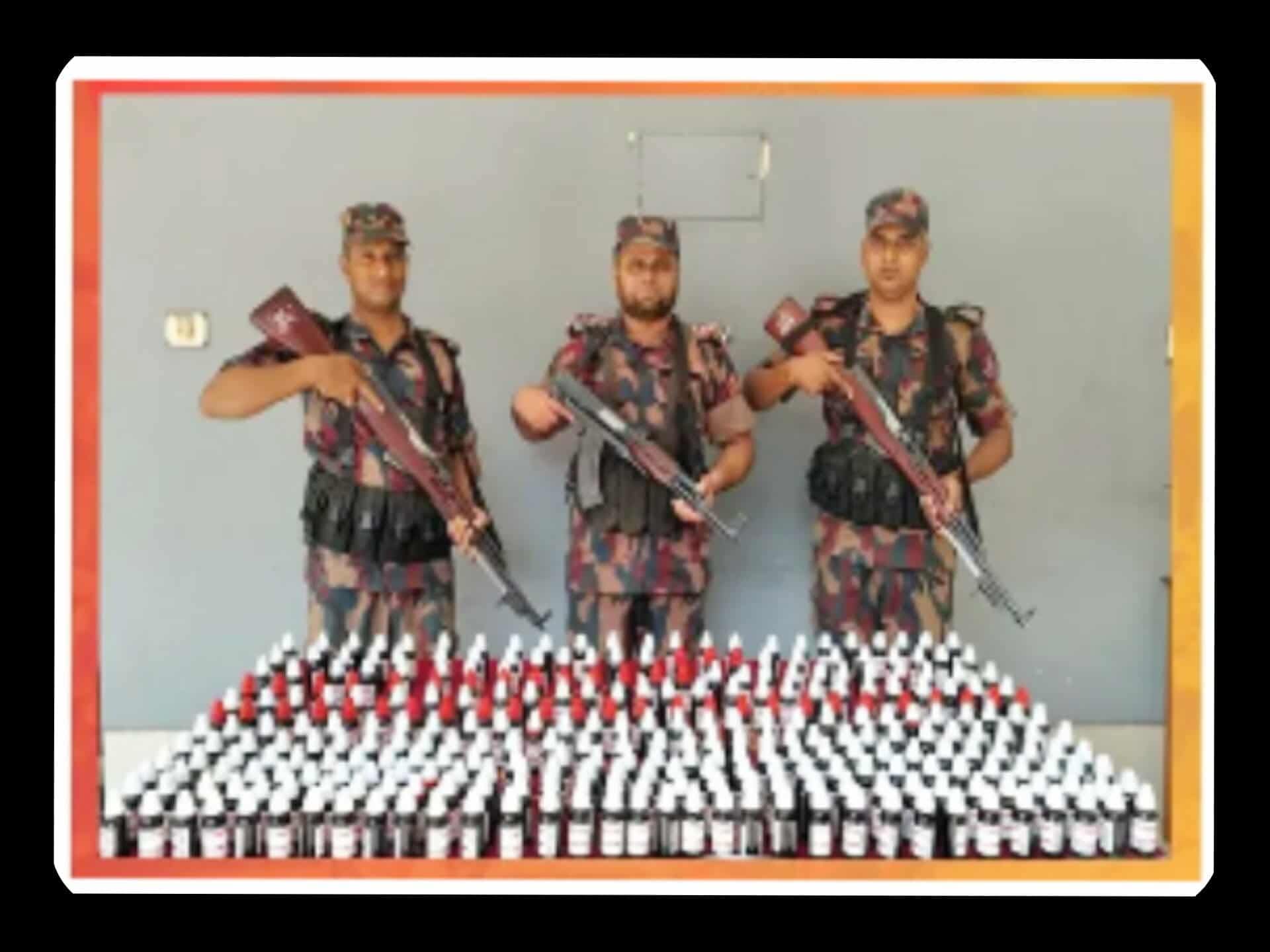 যশোর বেনাপোল সীমান্তে বিজিবির বিশেষ টহল দল চোরাচালান বিরোধী অভিযানে বিপুল পরিমাণ ভারতীয় হোমিওপ্যাথিক ও চোরাচালান পণ্য জব্দ।