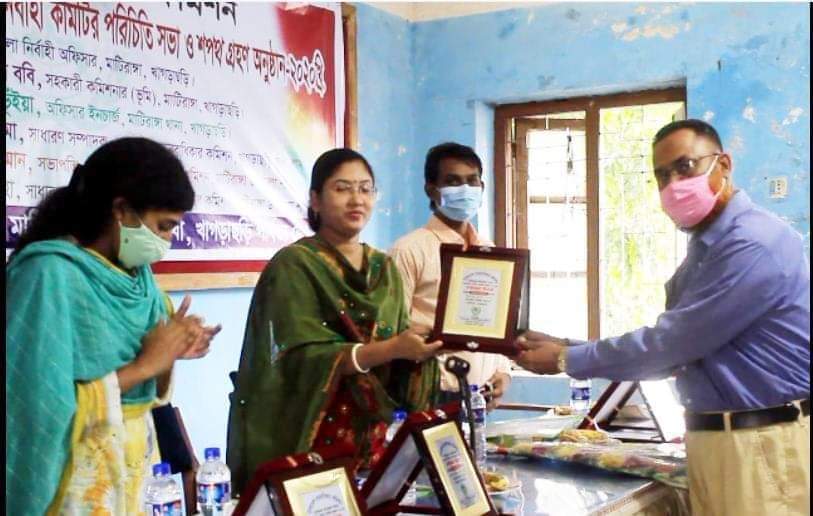 খাগড়াছড়ি জেলার মাটিরাঙ্গায় নবগঠিত মাটিরাঙ্গা উপজেলা মানবাধিকার কমিশন এর শপথ গ্রহন ও পরিচিতি সভা অনুষ্ঠিত।