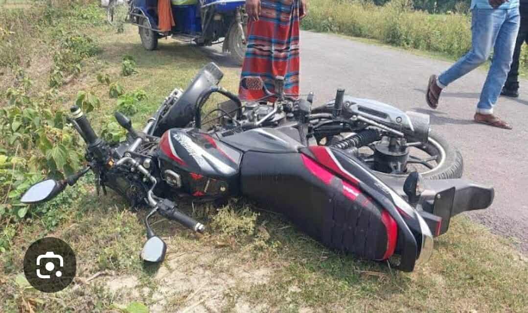 ঘিওরে মোটরসাইকেল দুর্ঘটনায় প্রান হারালো ২ কিশোর