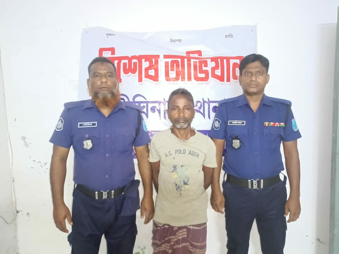 গোপন সংবাদের ভিত্তিতে দীঘিনালায় যাবজ্জীবন সাজাপ্রাপ্ত আসামি গ্রেফতার।