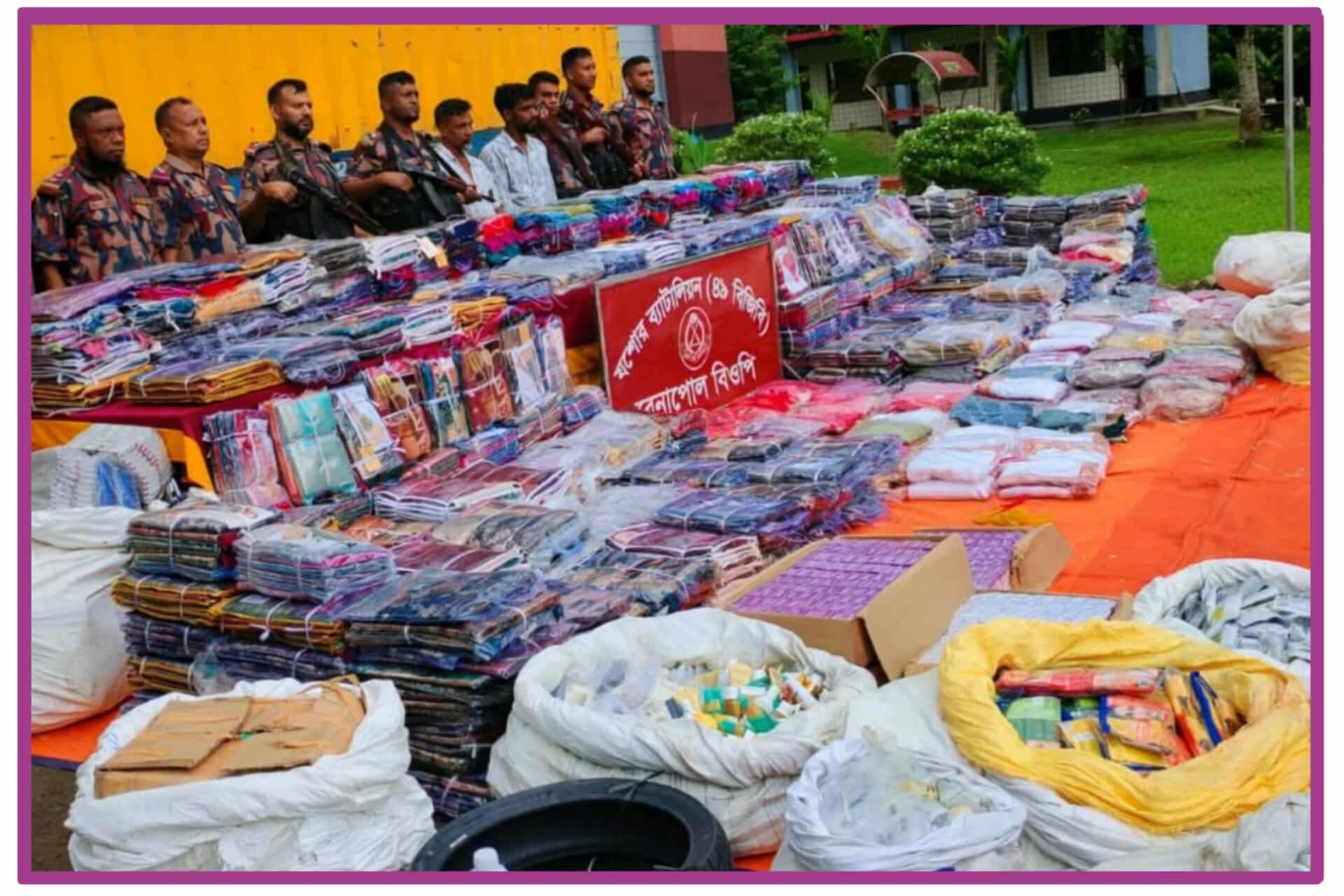 যশোর বেনাপোলে কার্গো ট্রাকসহ বিপুল পরিমাণের ভারতীয় শাড়ী, থ্রি পিচ, ঔষধ, মোটর সাইকেলের টায়ার এবং বিভিন্ন প্রকার কসমেটিক্স সামগ্রীসহ ২ জনকে আটক করেছে বিজিবি।