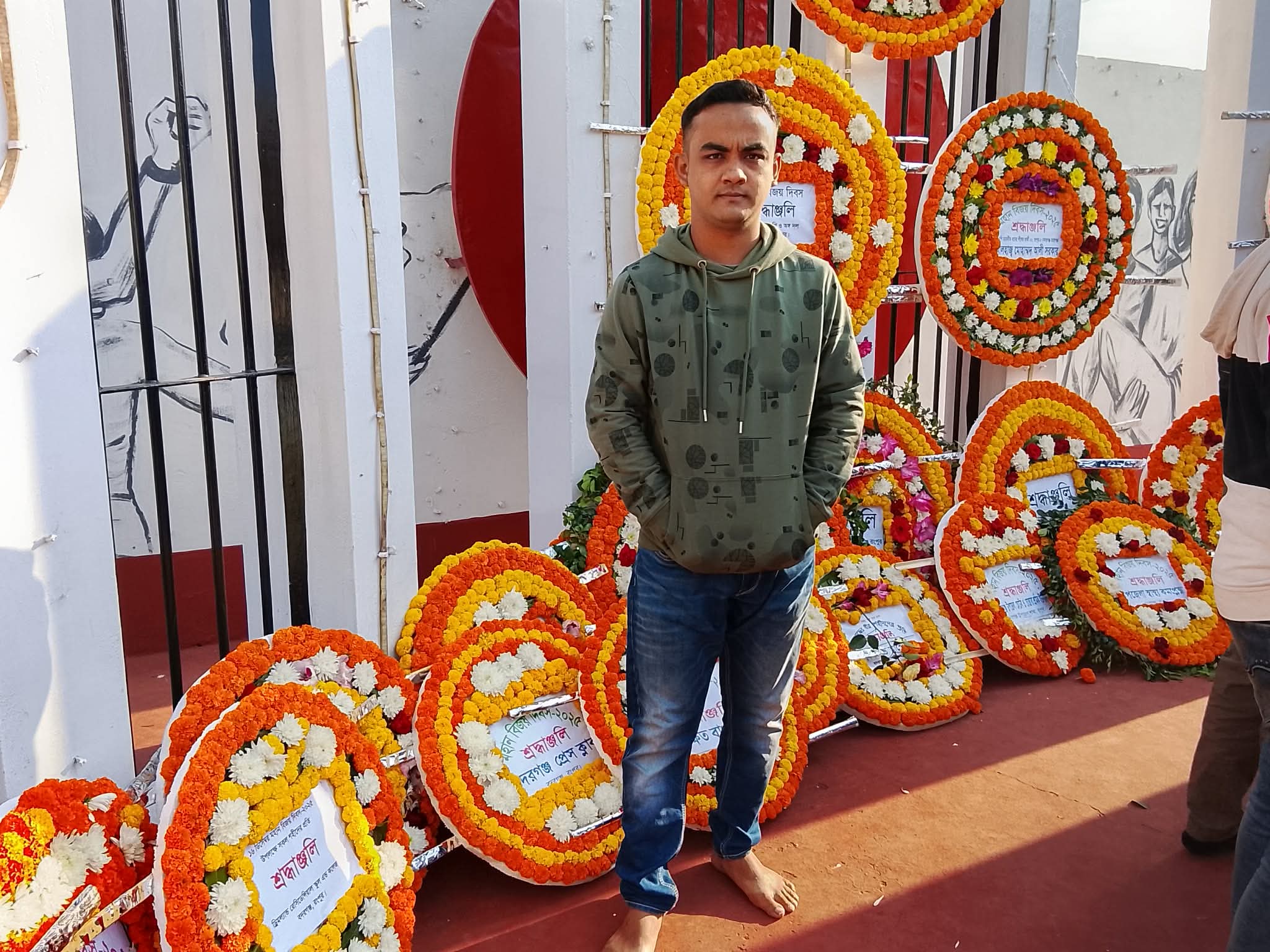 রংপুরের বদরগঞ্জে মহান বিজয় দিবস ২০২৫ উপলক্ষে ফুল দিয়ে শ্রদ্ধা নিবেদন